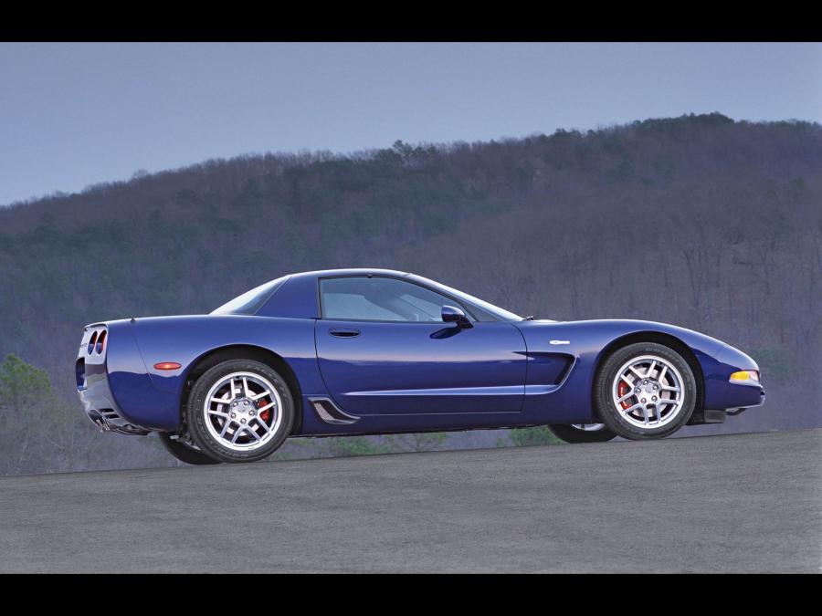  Chevrolet Corvette Z06 CE 2004 года  (фото 12 из 13)